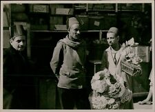 GA60 Original Photo MUSLIM MEN IN MARKETPLACE Fresh Flowers Algeria Street Scene
