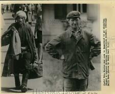 Press Photo Moslem man in Samarkland & a typical Siberian construction worker