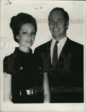 1969 Press Photo Moslem Leader Aga Khan with Wife Lady Sarah Crichton-Stuart