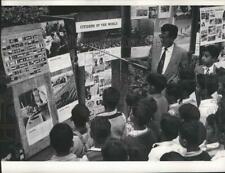1957 Press Photo Islamic High students learn about United Nations in Pakistan