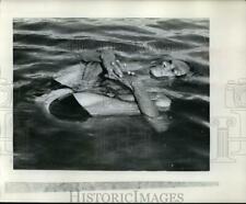 1961 Press Photo Floating Contortionist Mohammad Nayebul Muslim Bhawaly