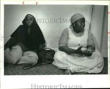 1991 Press Photo Ghanima Amin at Muslim Community Center on South Salina