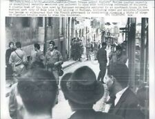 1962 Press Photo French Soldiers Patrol Muslim Quarter Algiers 1960s Algeria