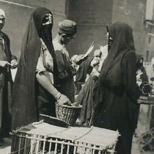 Islamic Muslima Muslim Women Niqab Market Street Scene 1940s Egypt Photo E81