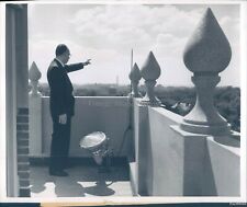1955 Press Photo Minaret Balcony Meuzzin Moslem Worshippers Islamic Bisar 8X10